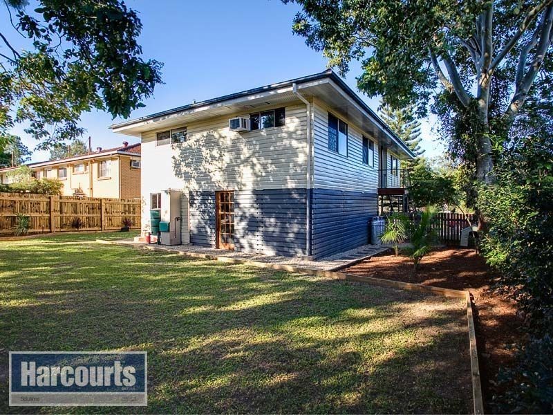 4 Tonlegee St, Ferny Grove QLD 4055