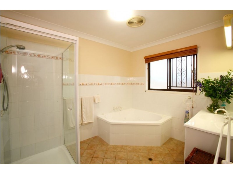 18 Tanrego street, Ferny Grove QLD 4055