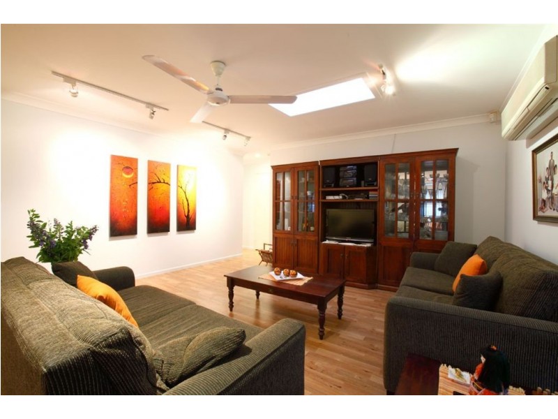 18 Tanrego street, Ferny Grove QLD 4055