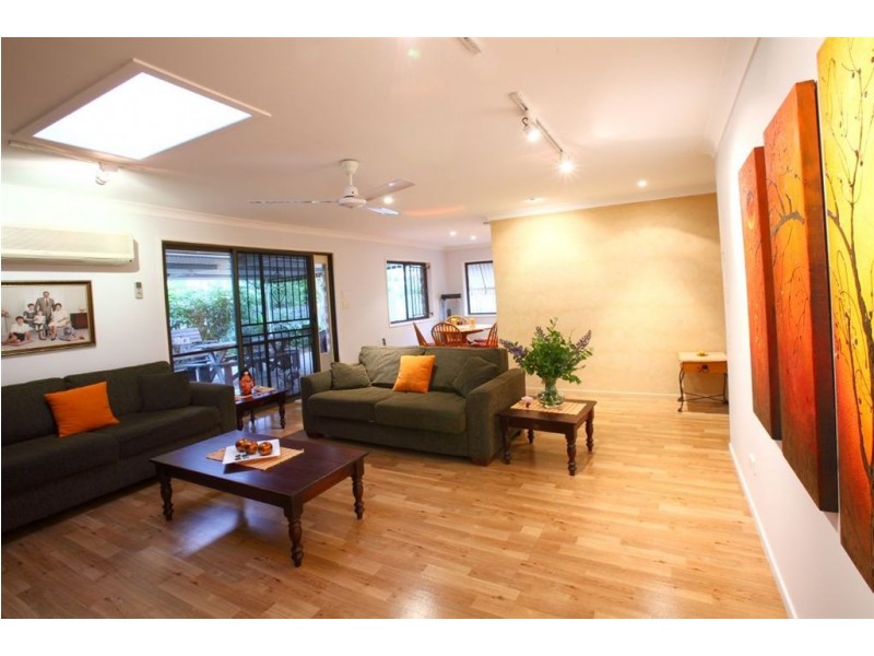 18 Tanrego street, Ferny Grove QLD 4055