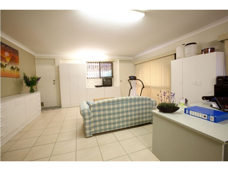 18 Tanrego street, Ferny Grove QLD 4055