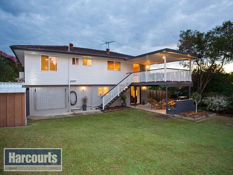 22 Allara Crescent, Ferny Hills QLD 4055