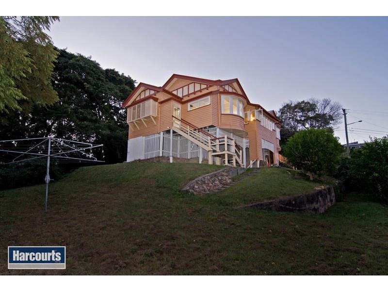 111 Main Avenue, Windsor QLD 4030