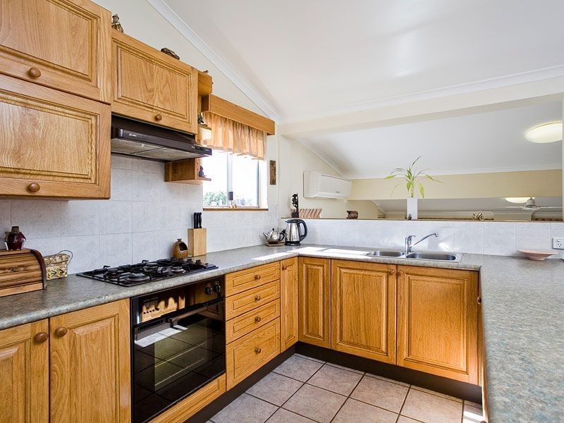 16 Bunowen Street, Ferny Grove QLD 4055