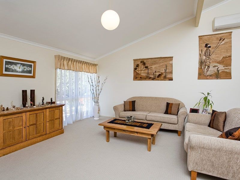 16 Bunowen Street, Ferny Grove QLD 4055