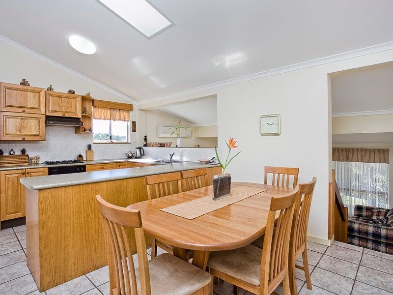 16 Bunowen Street, Ferny Grove QLD 4055