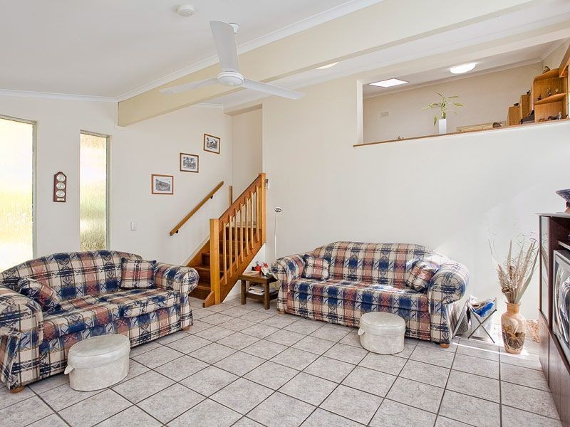 16 Bunowen Street, Ferny Grove QLD 4055