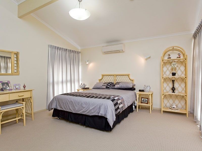 16 Bunowen Street, Ferny Grove QLD 4055