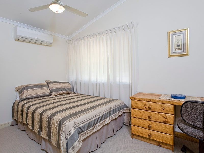 16 Bunowen Street, Ferny Grove QLD 4055