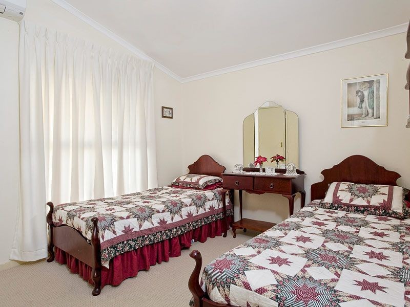 16 Bunowen Street, Ferny Grove QLD 4055