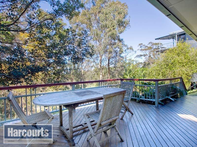 8 McSweeney Crescent, Mount Nebo QLD 4520