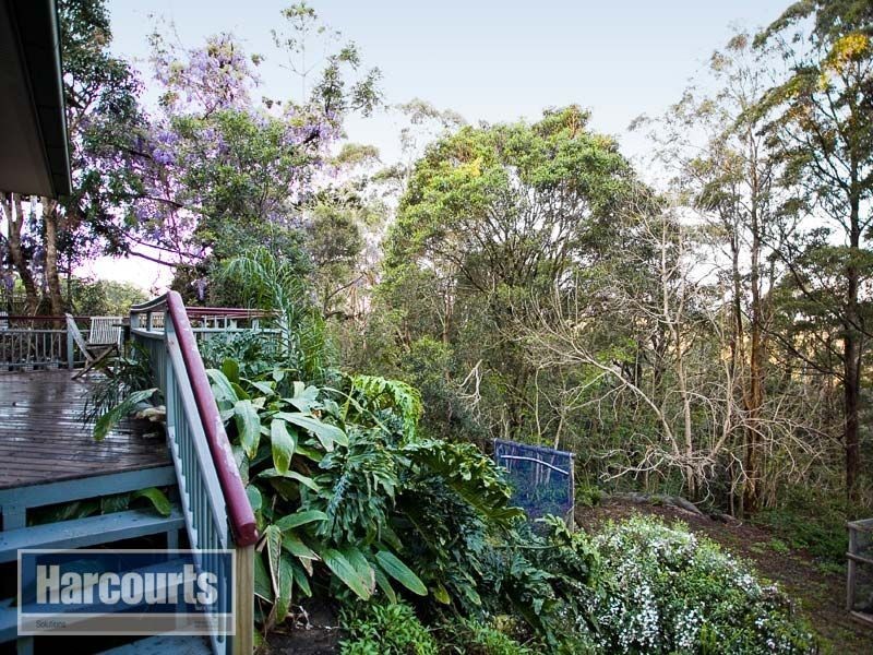 8 McSweeney Crescent, Mount Nebo QLD 4520