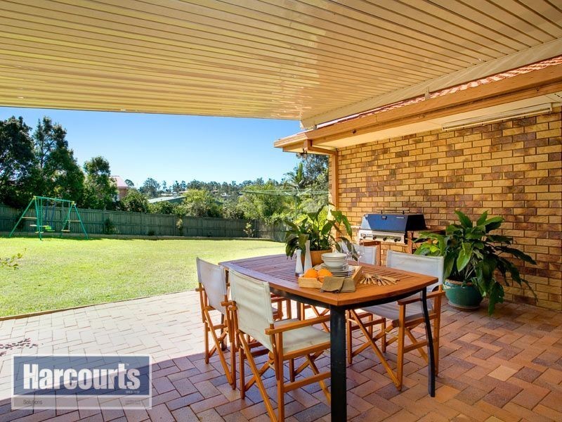 24 leonarda Drive, Ferny Hills QLD 4055