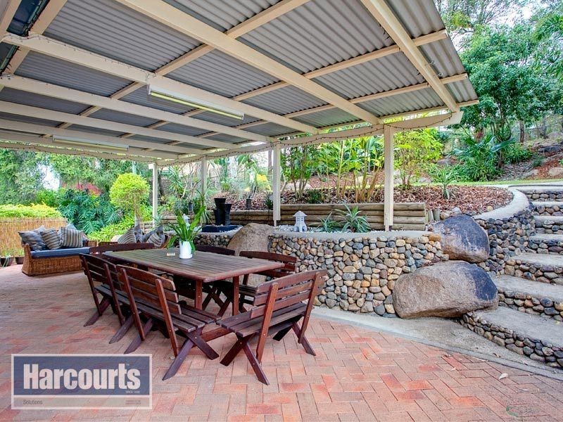 5 Wallaroy Court, Ferny Hills QLD 4055