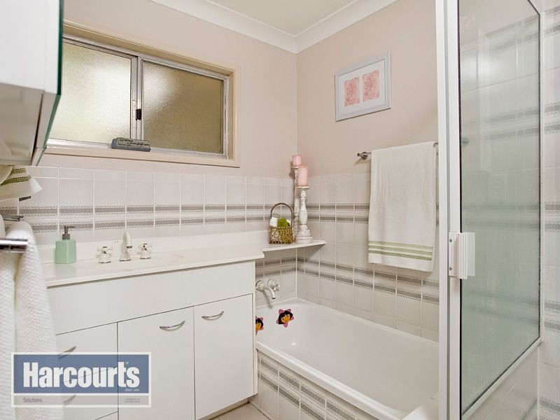 5 Wallaroy Court, Ferny Hills QLD 4055