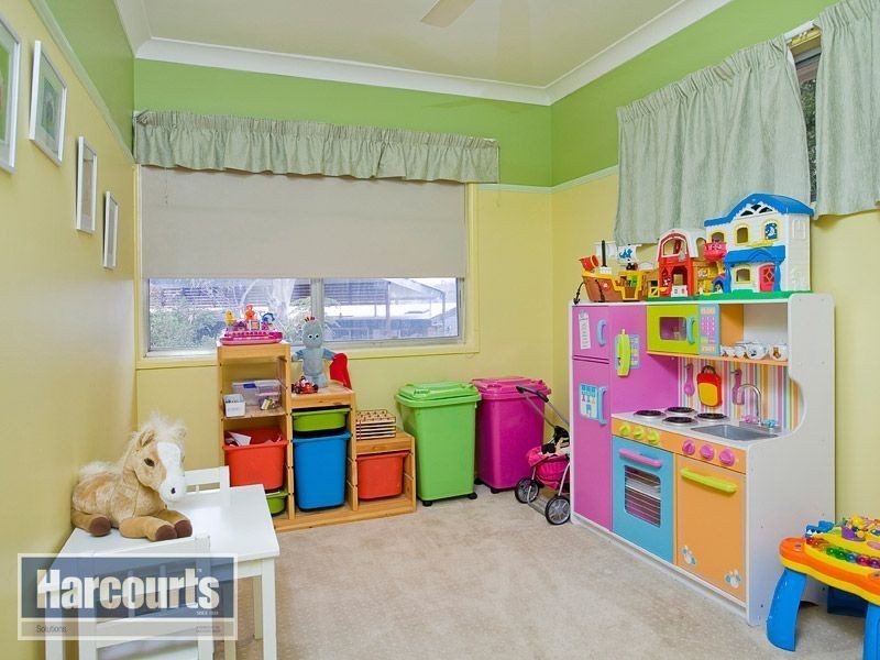 5 Wallaroy Court, Ferny Hills QLD 4055