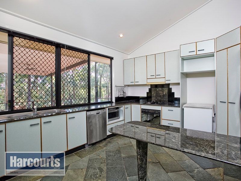 43 Barber Road, Ferny Hills QLD 4055
