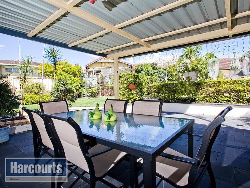 18 Kiama Crescent, Ferny Hills QLD 4055