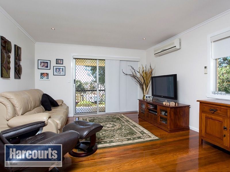 18 Kiama Crescent, Ferny Hills QLD 4055