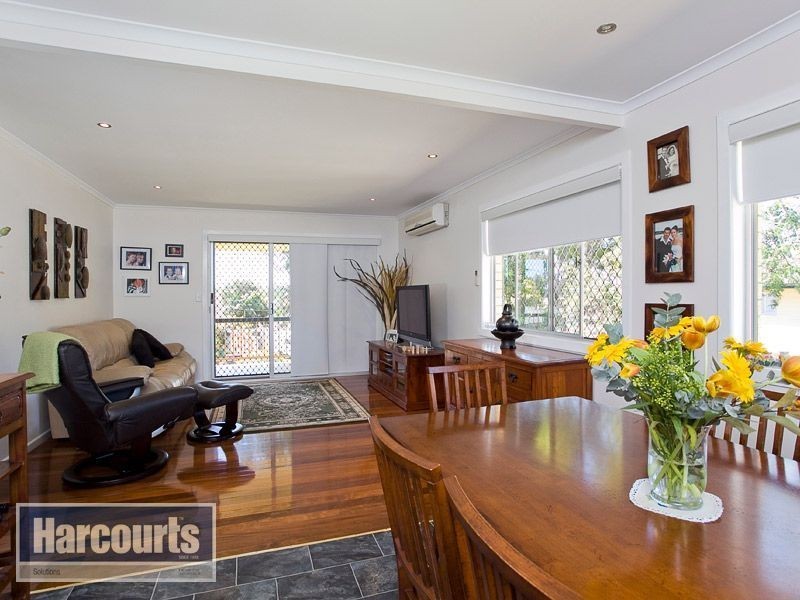 18 Kiama Crescent, Ferny Hills QLD 4055