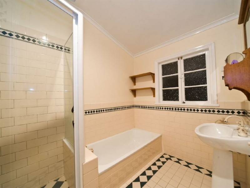 1/28 Trackson Street, Alderley QLD 4051