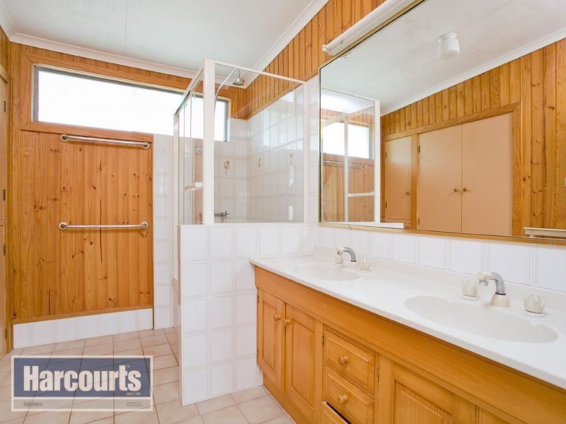 87 School Road, The Gap QLD 4061