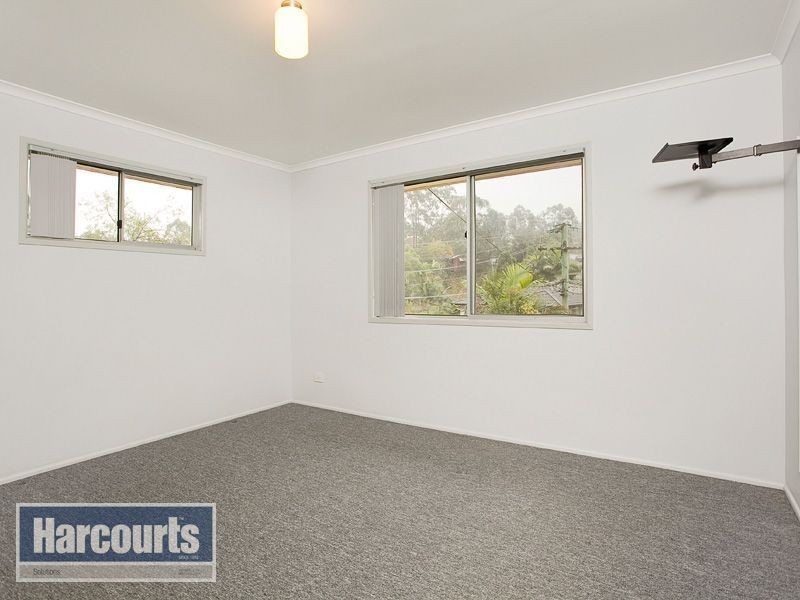 5 Teenan Street, Ferny Hills QLD 4055