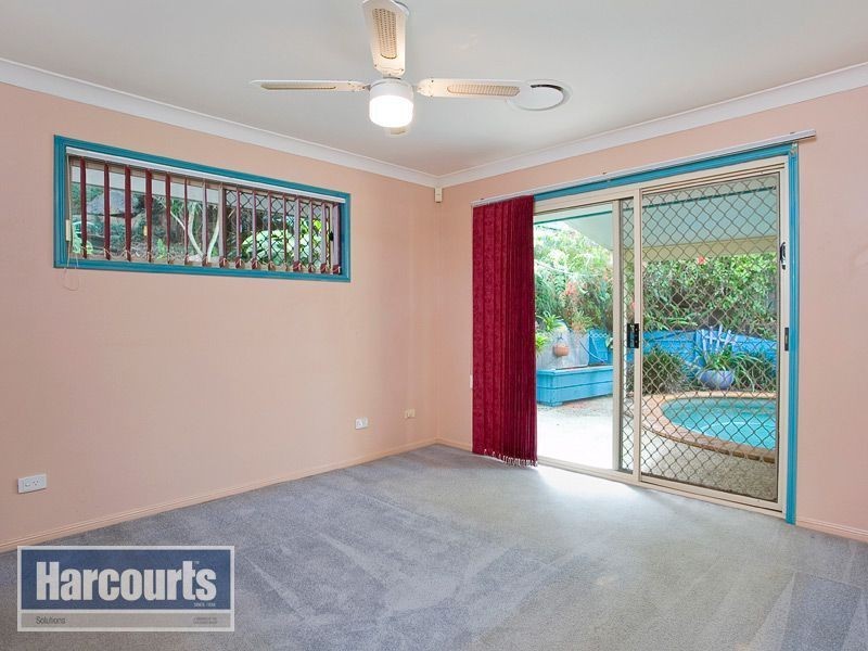 52 Hillenvale Avenue, Arana Hills QLD 4054