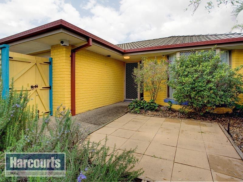 52 Hillenvale Avenue, Arana Hills QLD 4054