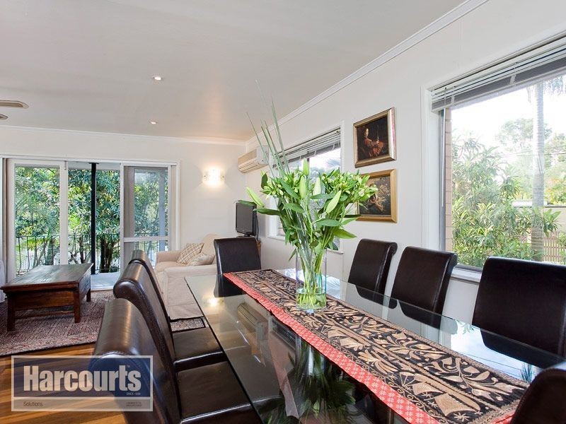 32 Tarnook Drive, Ferny Hills QLD 4055