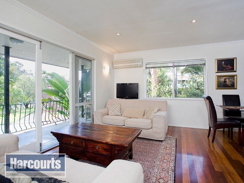 32 Tarnook Drive, Ferny Hills QLD 4055