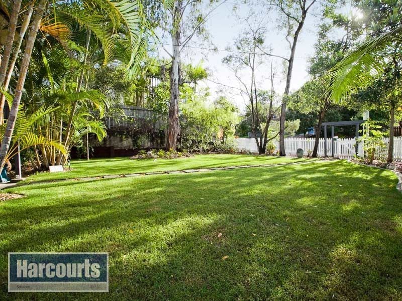 32 Tarnook Drive, Ferny Hills QLD 4055