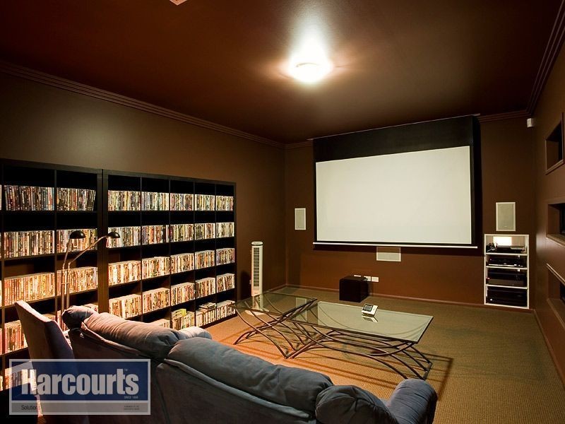 11 Pickering Place, Upper Kedron QLD 4055