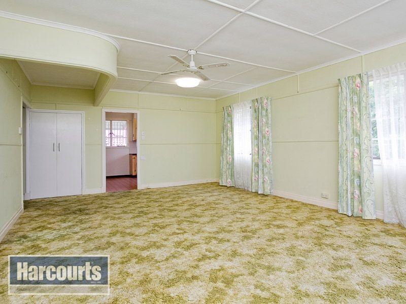 9 Kennion Street, Mitchelton QLD 4053