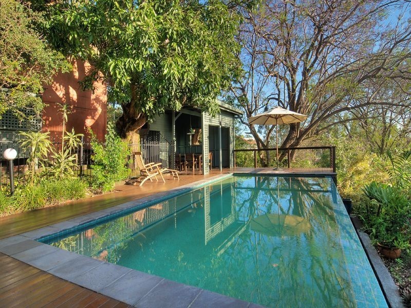 27 Lansdowne Street, Newmarket QLD 4051