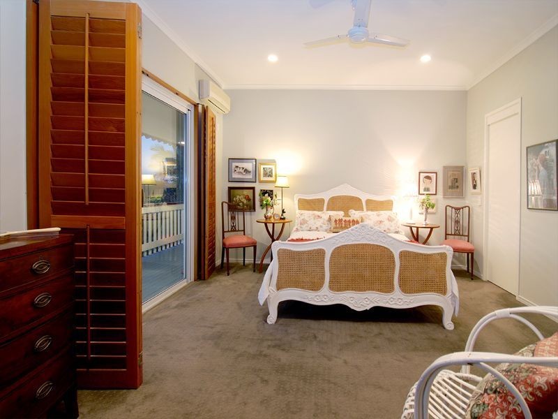 27 Lansdowne Street, Newmarket QLD 4051