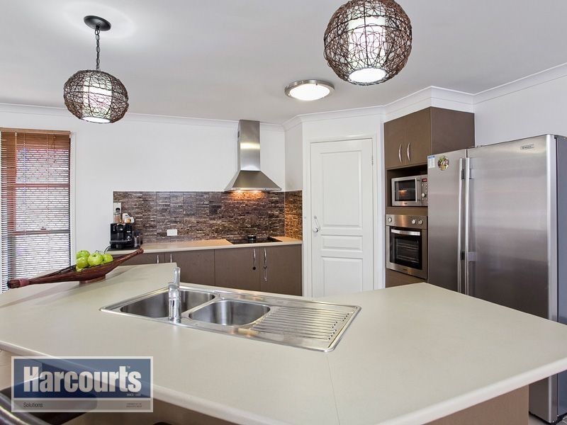 3 Nyamber Place, Upper Kedron QLD 4055