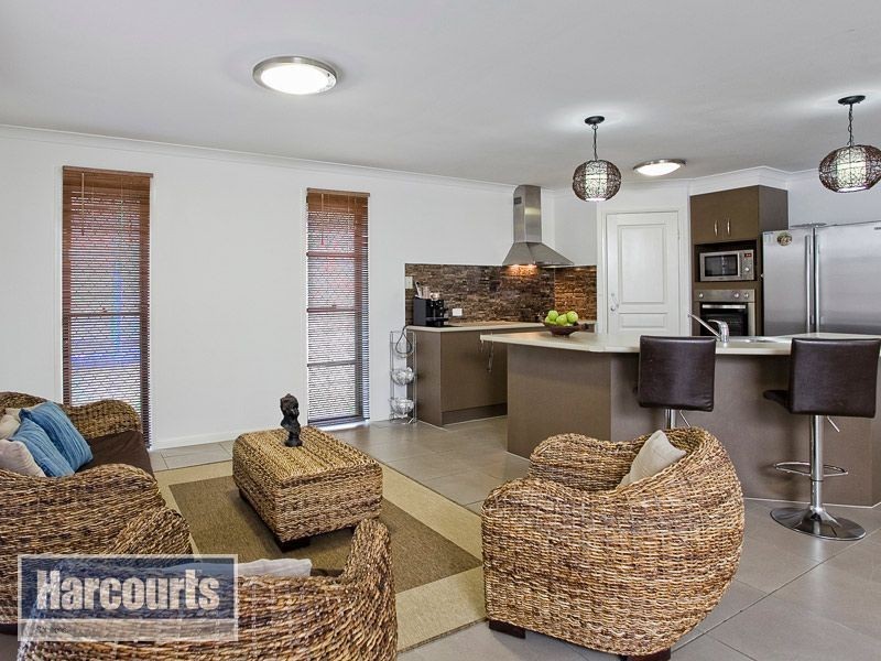 3 Nyamber Place, Upper Kedron QLD 4055