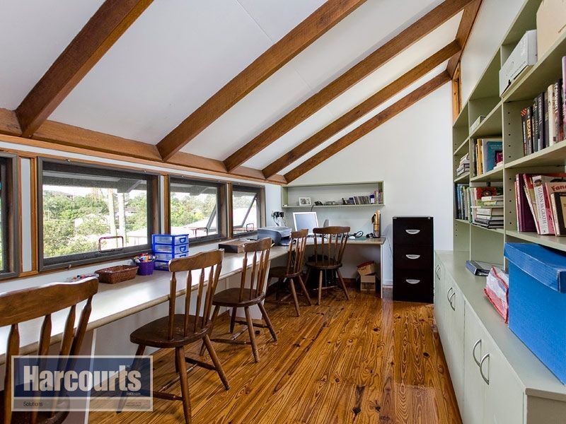 11 Samantha Court, Ferny Hills QLD 4055