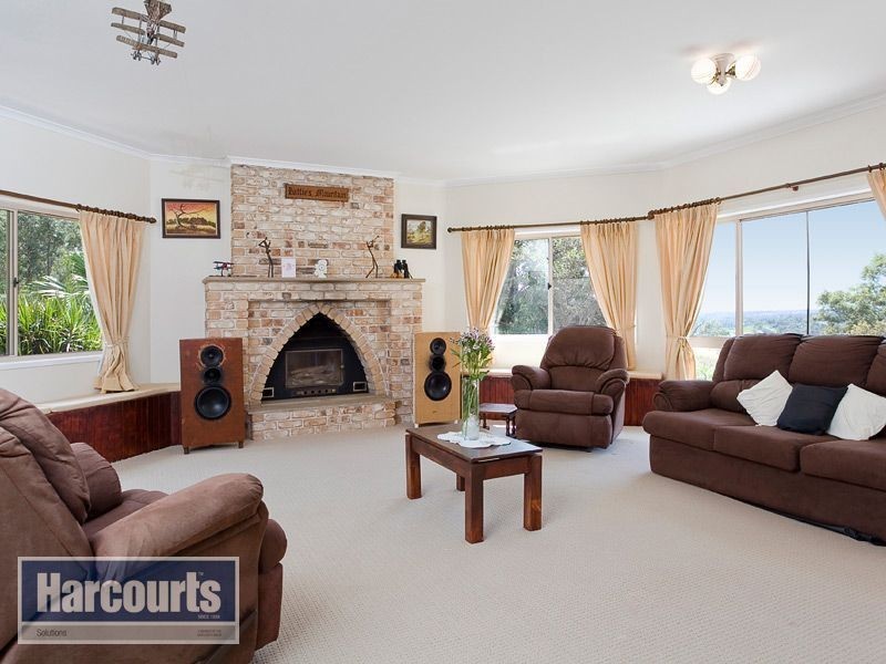 10 Heather Anne Drive, Samford Valley QLD 4520