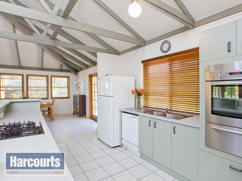 7 Woodview Street, Samford Valley QLD 4520