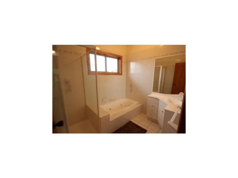 2 Carli Court, Keperra QLD 4054