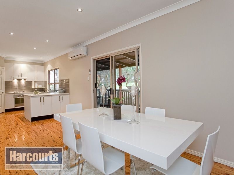 29 Larwood Place, Ferny Hills QLD 4055
