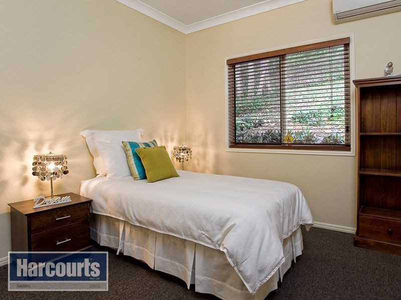 29 Larwood Place, Ferny Hills QLD 4055