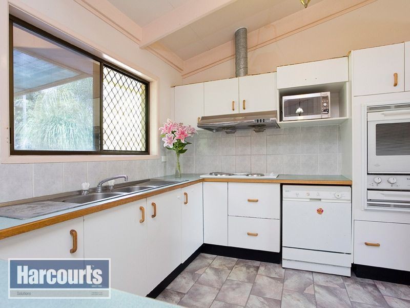 19 Amaroo Avenue, Ferny Hills QLD 4055