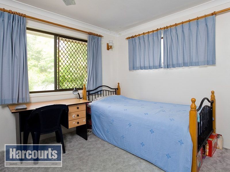 19 Amaroo Avenue, Ferny Hills QLD 4055