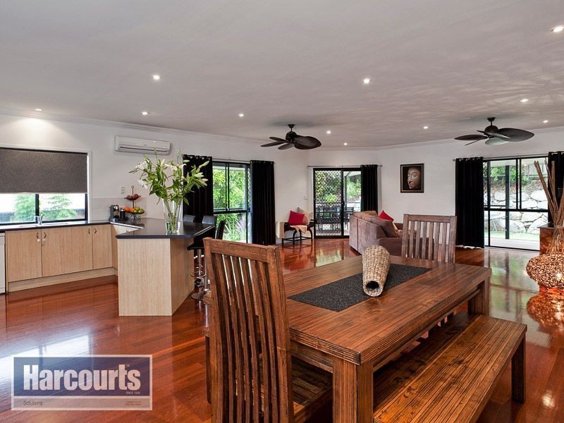 1 Woodlea Court, Ferny Hills QLD 4055