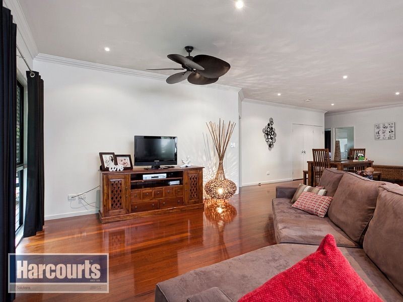 1 Woodlea Court, Ferny Hills QLD 4055
