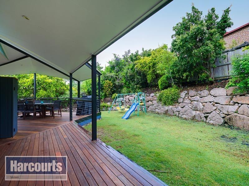 1 Woodlea Court, Ferny Hills QLD 4055