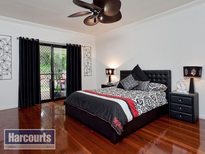 1 Woodlea Court, Ferny Hills QLD 4055